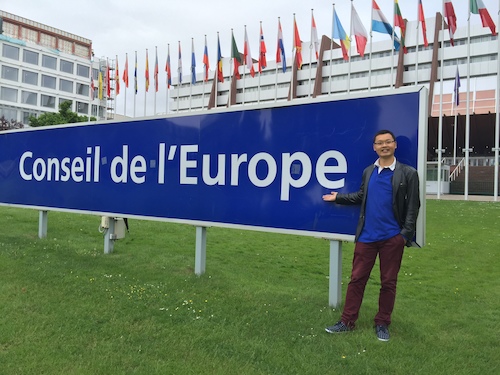 学生最喜爱的老师+黑料吃瓜网
+曹健横版照片